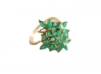 Size 7 10k Gold And Emerald Stone Ring With Foliate Motif