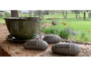 New! Ceramic Planter With 3 Rocks With Quotes & Wire Design