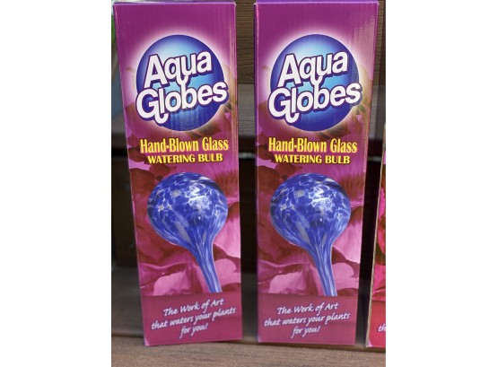 NIB 4 Aqua Globes