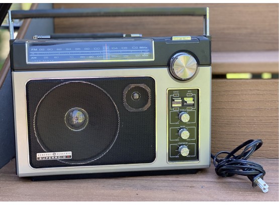 Vintage GE Super Radio