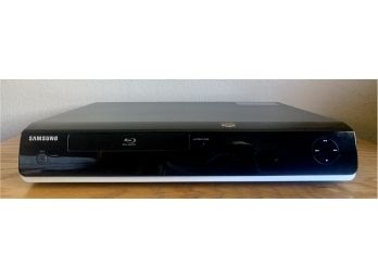 Samsung BD-P1400 Blu-Ray & DVD Player