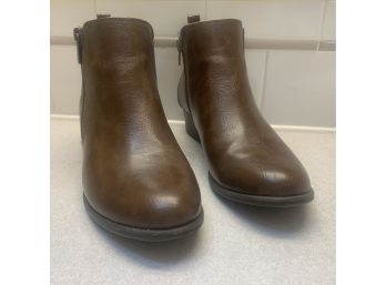 Pair Of Unisa Ankle Boots Women's Size 8.5
