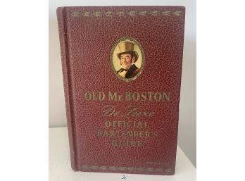 Old Mr. Boston De Luxe Bartender Guide