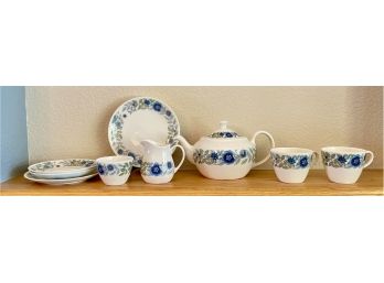 Wedgwood 'Clementine' Pattern Tea Service For 2 (10 Pieces)