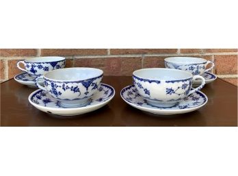 Asian Tea Cups  And Saucers In Blue & White