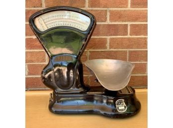 Amazing Vintage Toledo Scale Co. Counter Top Store Scale
