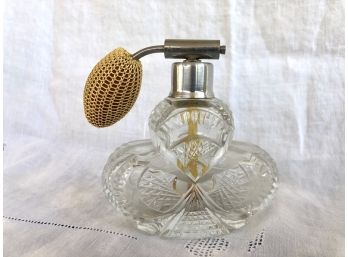 Vintage Glass Atomizer Perfume Bottle In Excellent Condition
