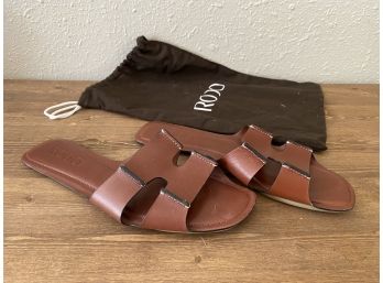 Gorgeous Neiman Marcus Luxury Rodo Leather Sandals Made In Italy Size 39 MSRP $275.00