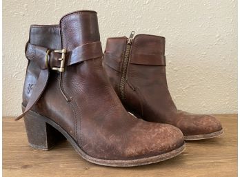 Great Pair Of Brown Leather Frye Boots Size 8b