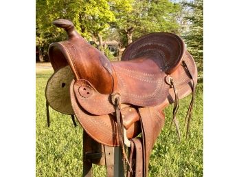 Vintage Unmarked Leather Western Saddle 14 Inch Seat