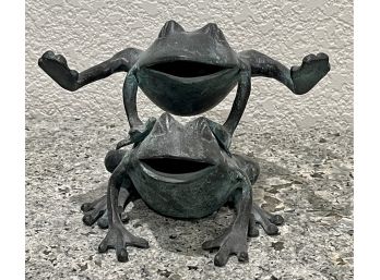 Leap Frogs Metal Statue