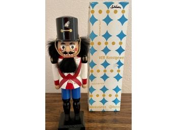 Soldier Nutcracker With Wind Up Key