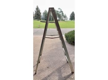 6' Aluminum Ladder- 225 Lb Rating