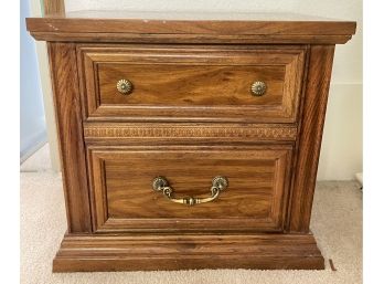 Broyhill Nightstand With 2 Drawers