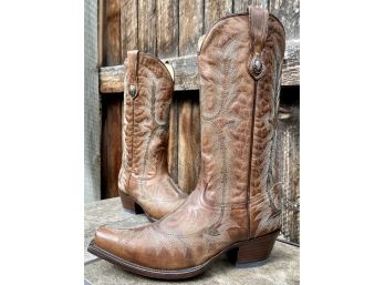 NWOB Corral Full Stitched Brown Leather Boots Women's Size 8.5