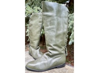 Newport News Green Boots Women's Size 8