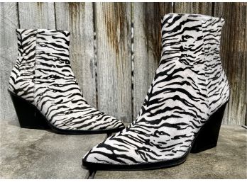 NWOB Dolce Vita Printed Calf  Hair Zebra Print Booties Women's Size 8.5