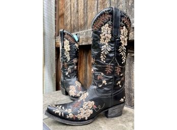 Lane Black Leather With Floral Embroidery Cut-outs Women's Size 8.5