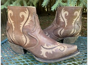 Corral Handcrafted Leather Ankle Boots Women's Size 8.5