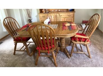 Fabulous Oak Kitchen Or Dining Room Table With 8 Chairs