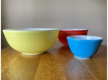 Set Of 3 Pyrex Bowls