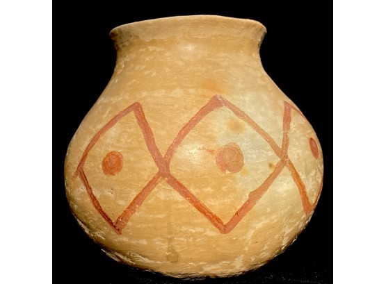 Pretty Mesa Pottery Tarahara Vase
