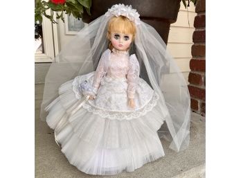Vintage Madame Alexander Elise Bride Doll
