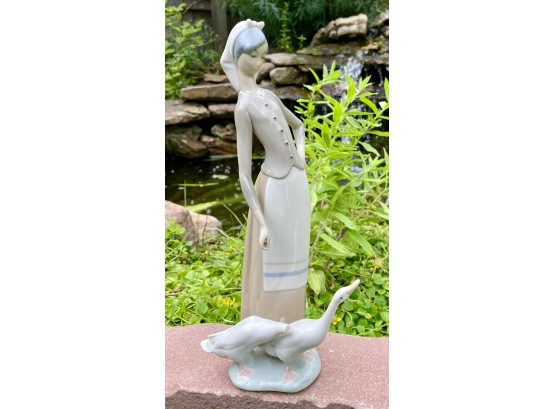 Lladro Girl With Geese