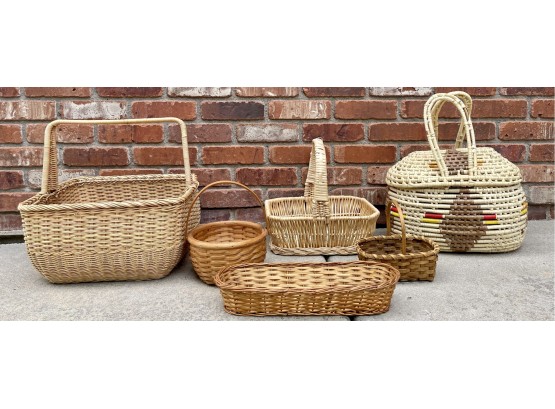 6 Pc. Basket Lot Including Covered Tote