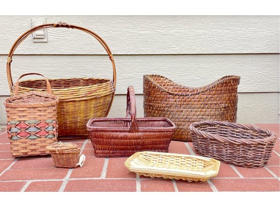 7 Pc. Large Basket Lot With 1 Large With Handles