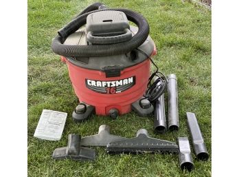 Craftsman 16 Gallon Convertable Wet/Dry Wav With Accessories