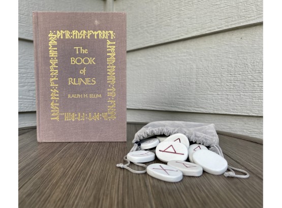 Book Of Runes By Ralph H. Blum With Pouch Of Porcelain Runes