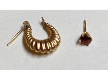 14K Single Earrings With No Match (1.13 Grams)