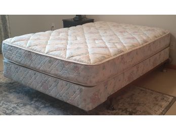 Full Sized Simmons Beauty Sleep Imperial Luxury Mattress With Box Spring And Metal Frame In Great Condition