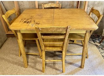 Yellow Vintage Richardson Bros Table With 4 Chairs