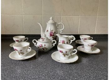 Gorgeous 14-Piece Tea Set With Moss Rose Motif