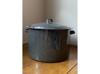 Black Speckled Pot