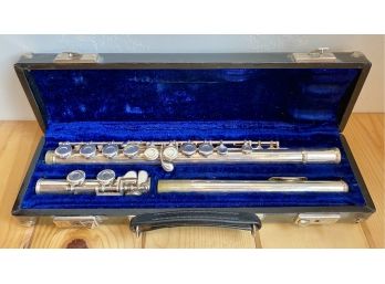Vintage Armstrong 104 Flute With Case