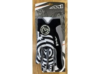 M11 Gloves Size XL, New In Original Packaging