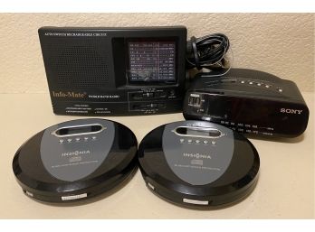 Lot Of Sony Alarm Clock, Info Mate World Radio And 2 Insignia CD Players