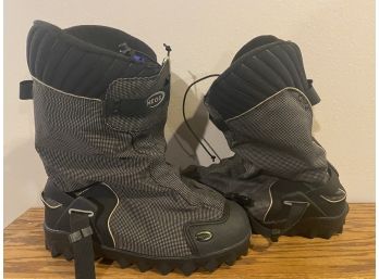 Neos Vibram Sole Overshoe Size L