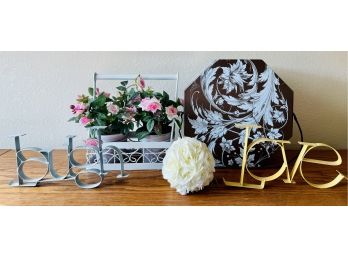 Assorted Decor Lot- 5 Pcs.