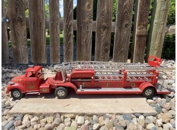 1957 Fabulous Tonka Life Net Fire Truck Number 5