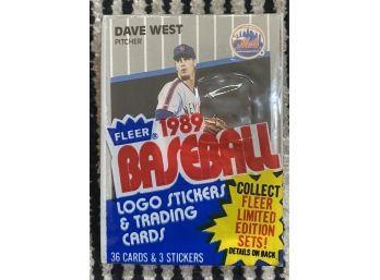 1989 Fleer Baseball Logo Stickers And Trading Cards Pack