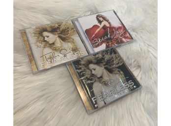 Lot Of 3 Taylor Swift CD's--Fearless, Platinum Edition & Speak Now