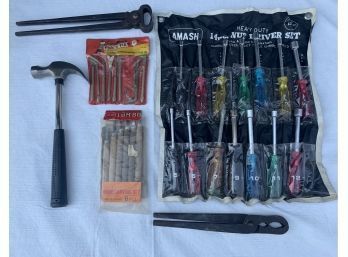 Miscellaneous Tools Including Wood Carving Set, Amash 14 Pc Nit Driver Set And More