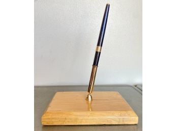 Pen Stand With Plastic Pen Made In Usa