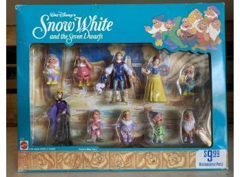 Walt Disney Snow White And The Seven Dwarves Unopened NIB