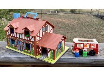 Fisher Price House And School Bus With Large Number Of Weeble People!
