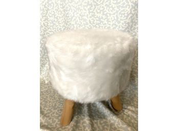 Small Round Modern White Faux Fur Footstool With Pine Legs